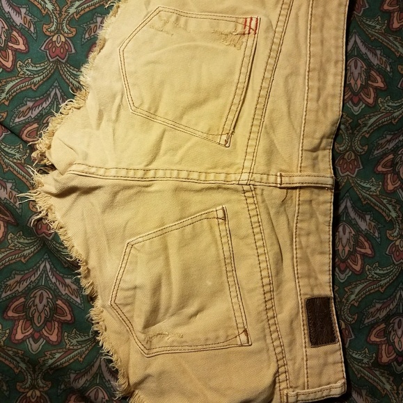 Shorts - Picture 3 of 3